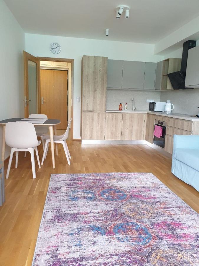 Kama Apartments Прага Экстерьер фото